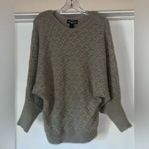 Women’s Oliver O. By Escio Grey Sweater